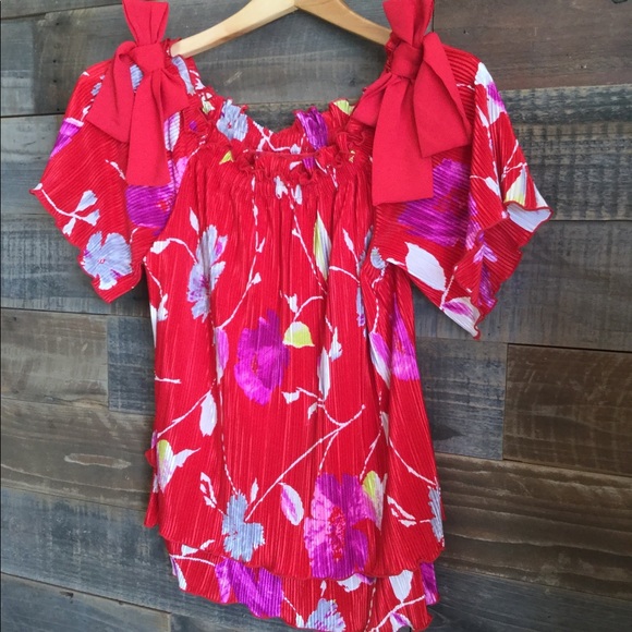 Festive Banana Republic Floral Blouse - Picture 3 of 7